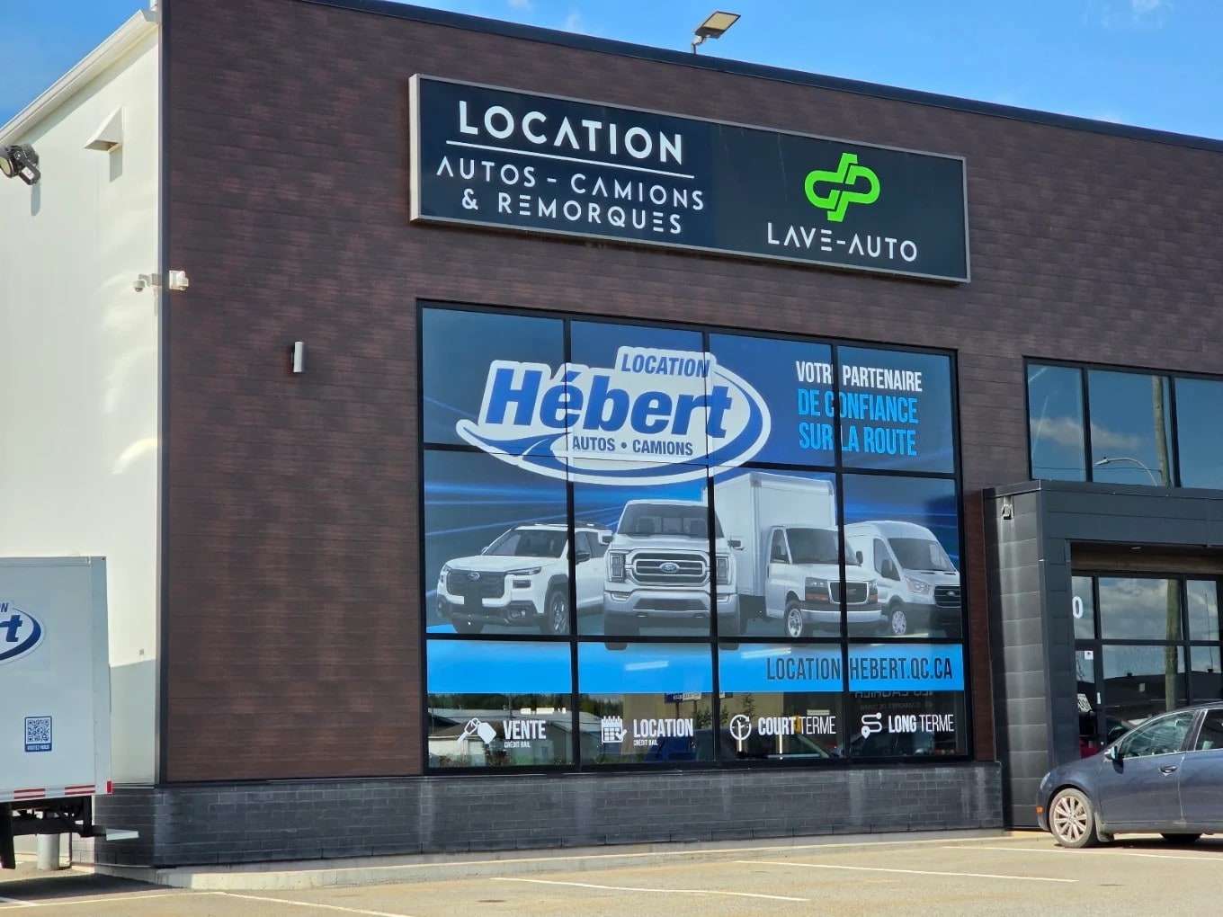 Façade Location Hébert — Laurier-Station